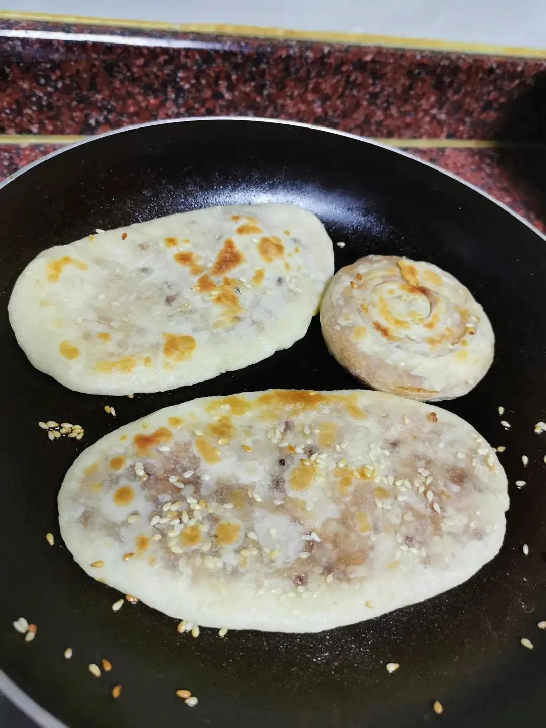 街边印象小吃掉渣红糖酥饼