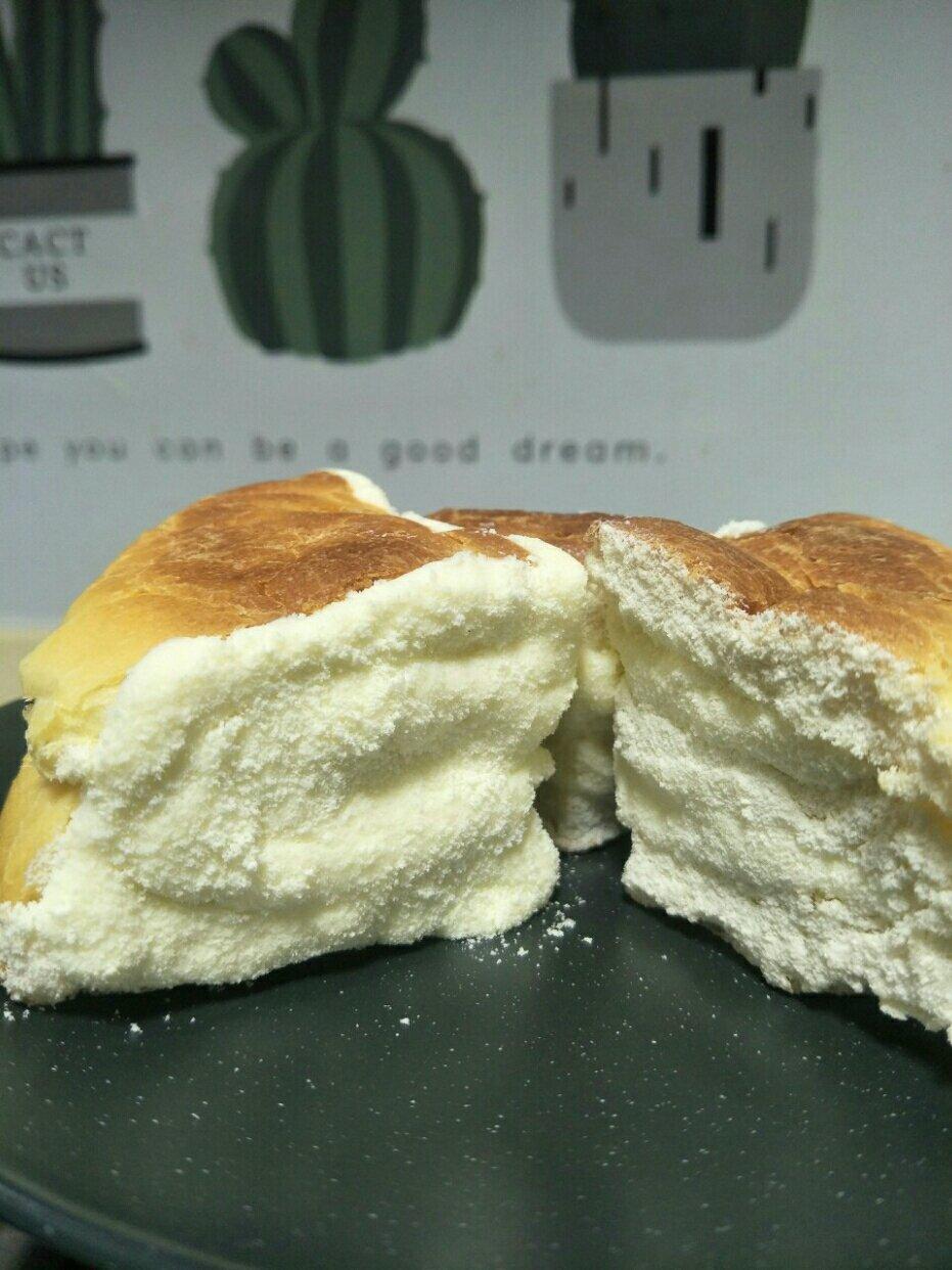 柠檬清香奶酪包