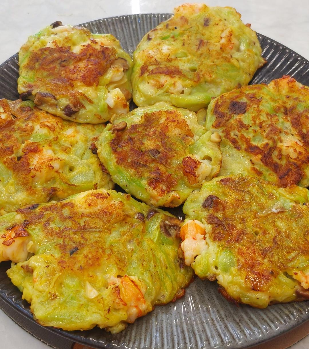 超级好吃的丝瓜虾饼