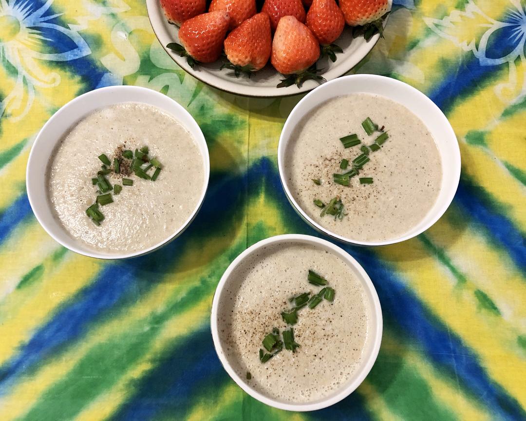 为减脂期打造的超美味浓汤——无奶油低脂版奶香蘑菇汤（破壁机版）（300大卡/ serving）的做法