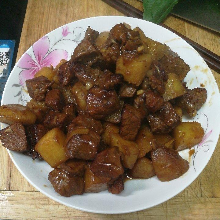 牛肉烧土豆