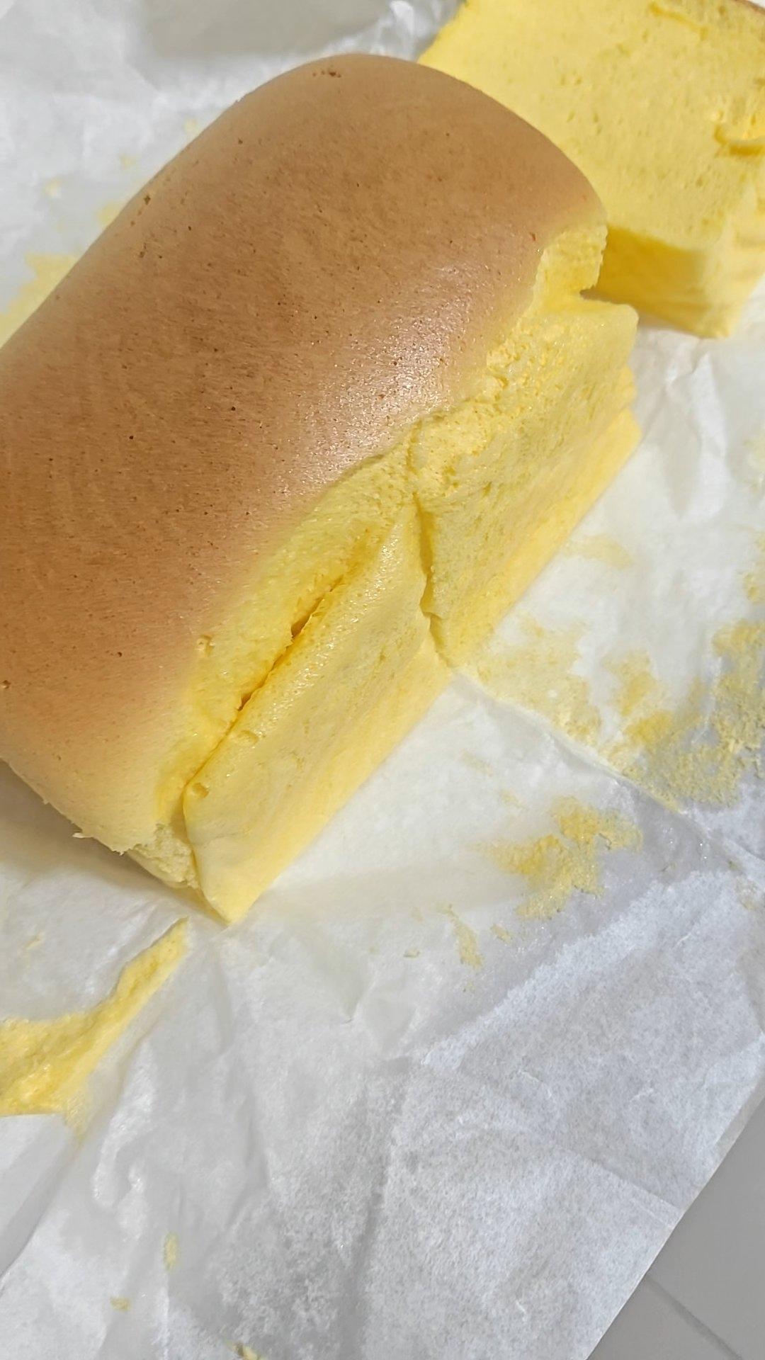 堪比柯基屁股
爆浆芝士🧀古早蛋糕