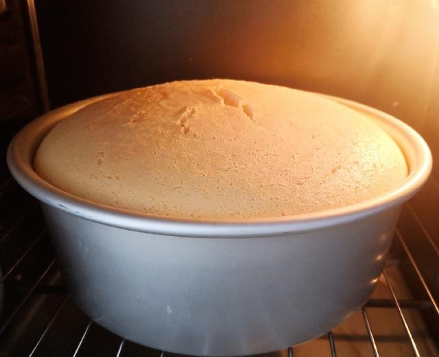戚风蛋糕（后蛋法，低温慢烤，适合新手）的做法