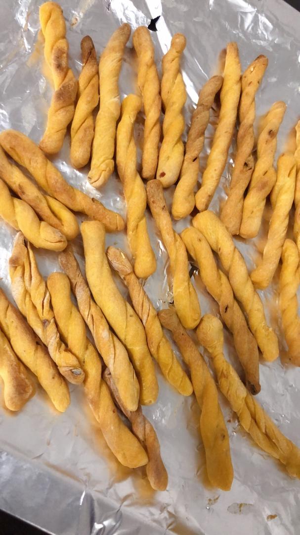 六个月宝宝辅食🌷🌷🌷香蕉蛋黄牛奶磨牙棒