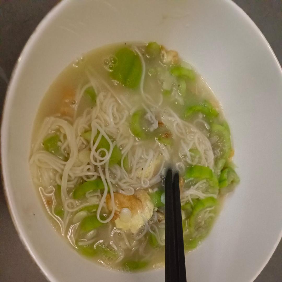 丝瓜鸡蛋汤(汤面)