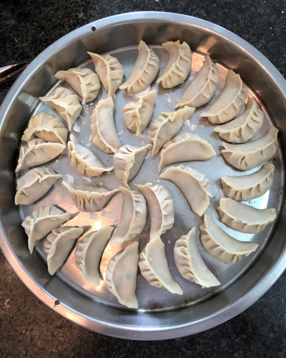 韭菜猪肉饺子(最简单最好吃又最多汁的饺子)