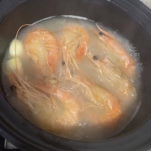 大虾干娃娃菜煮汤，不放鸡精依旧鲜味一级棒的做法 步骤5