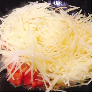 西红柿炒土豆丝的做法 步骤4