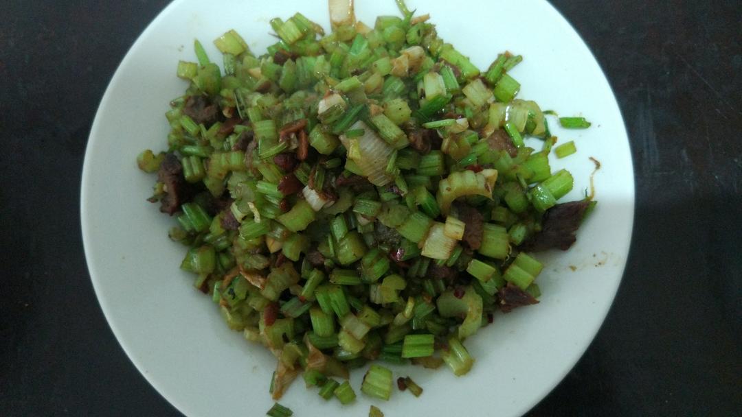 芹菜牛肉末「下饭神器」