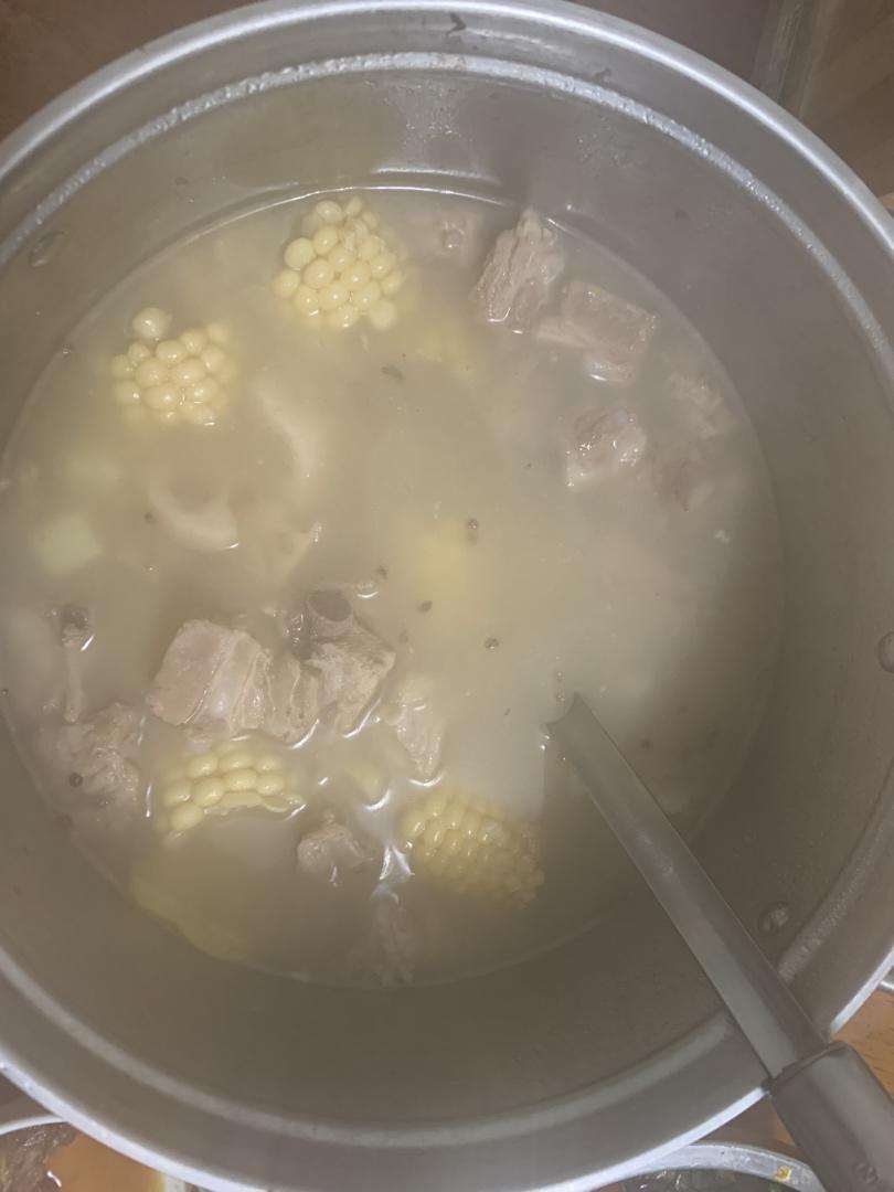 排骨玉米汤