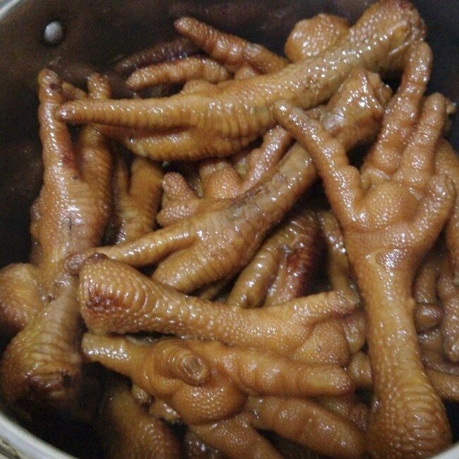 卤鸡爪子