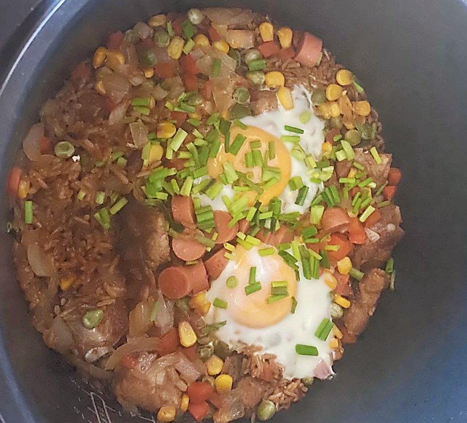 【排骨焖饭】