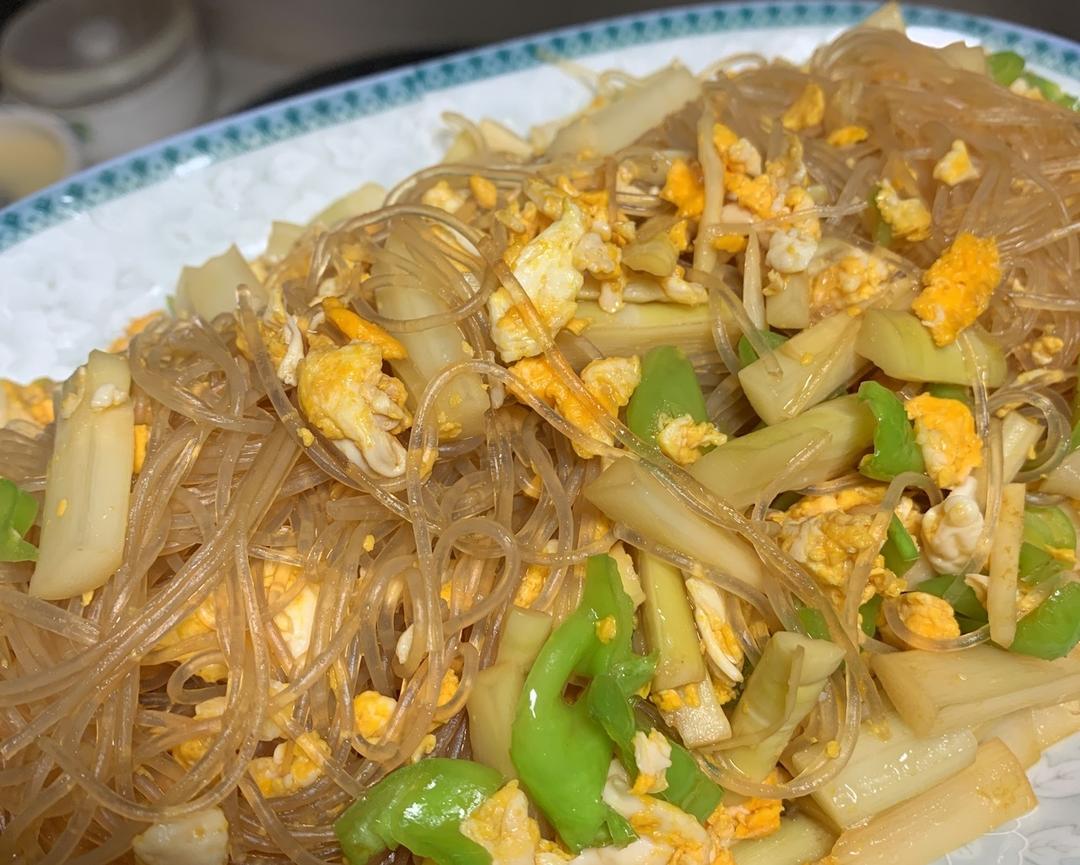 创意十足🤣“鸡蛋竹笋炒粉丝”