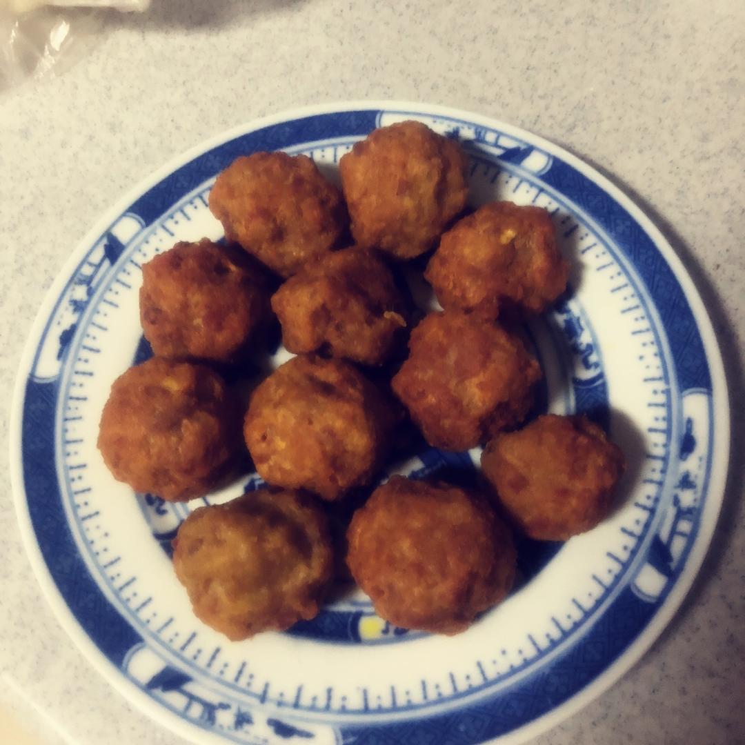 酥炸肉丸子