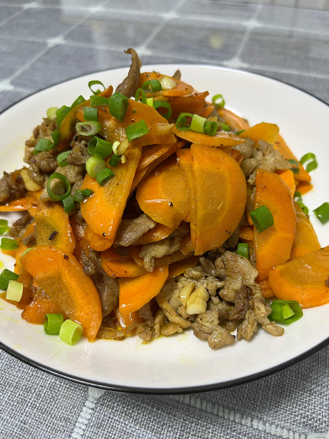 超下饭的胡萝卜炒肉