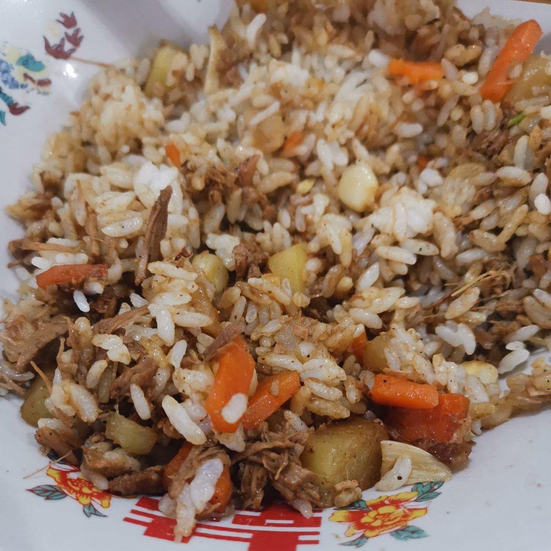 秘制土豆焖饭