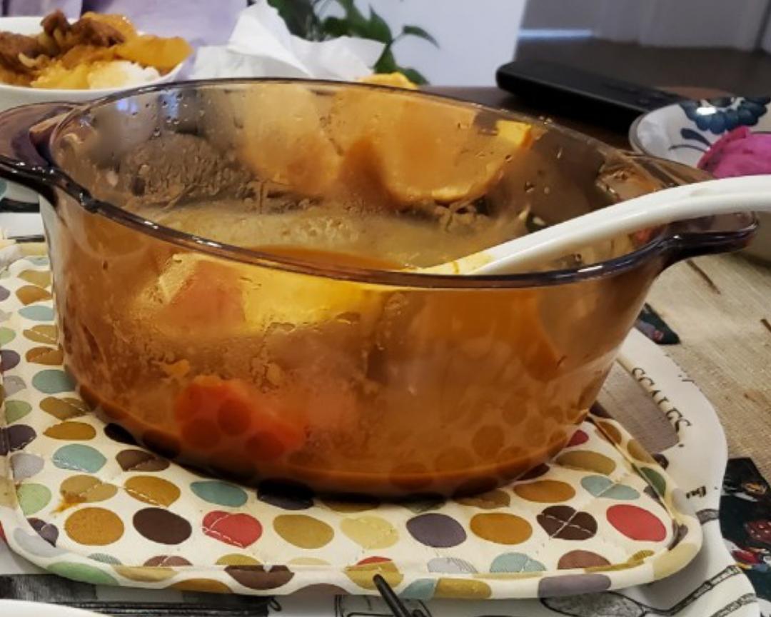 咖喱牛腩炖胡萝卜土豆