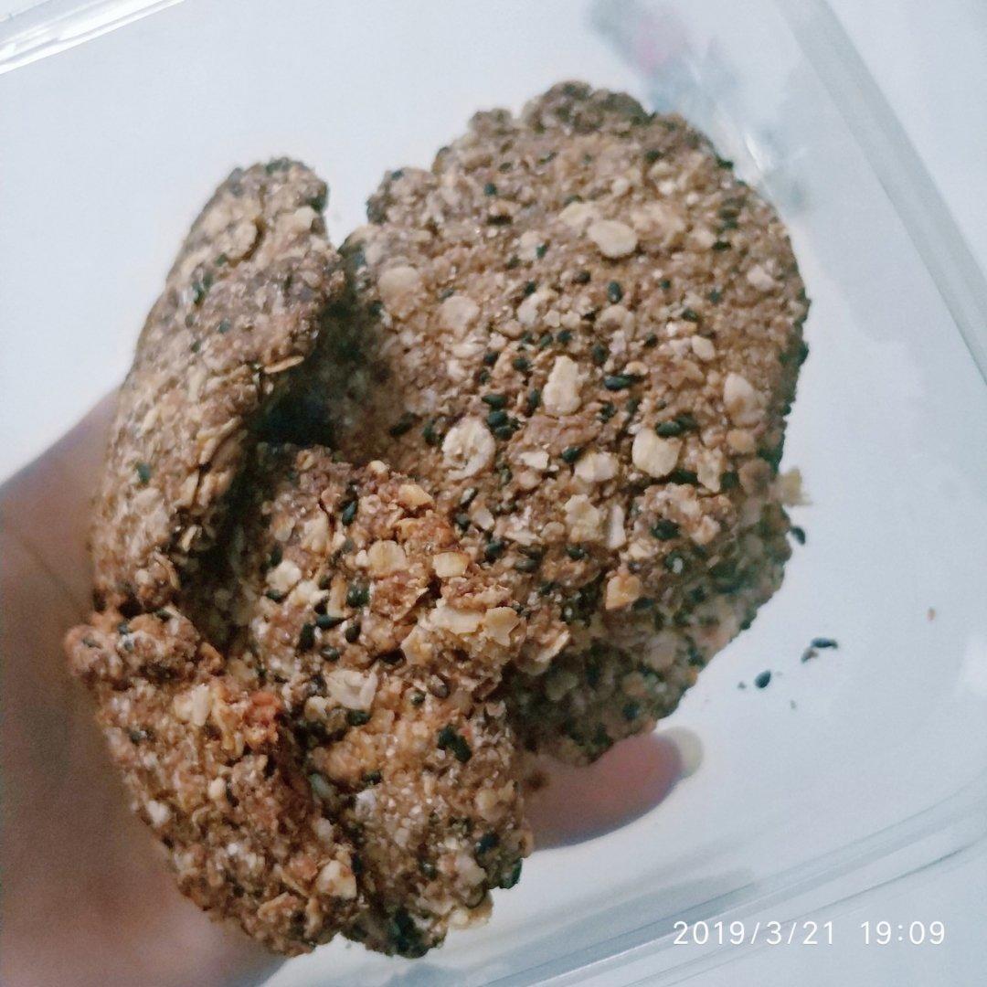 素食:有机燕麦芝麻大饼干