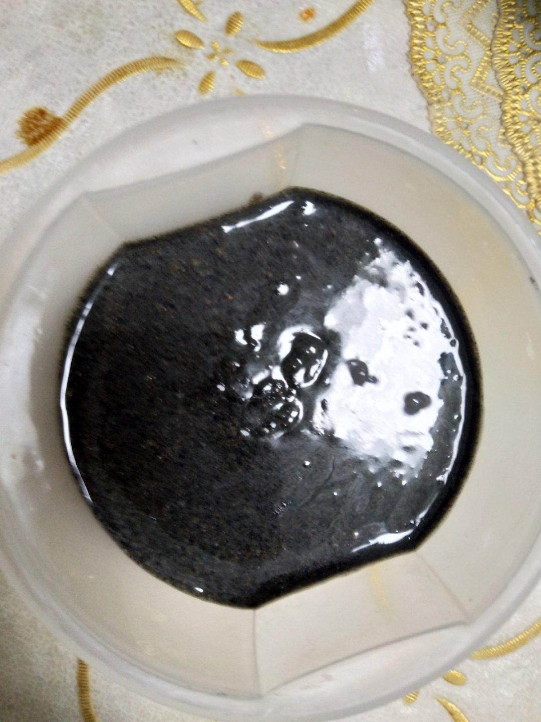 婴儿辅食：天然调料—黑芝麻酱