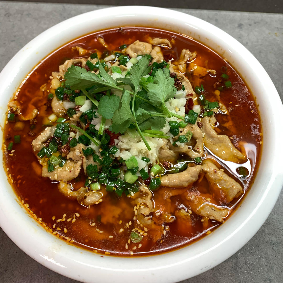 跟四川朋友学的水煮肉片 这也太香了！！