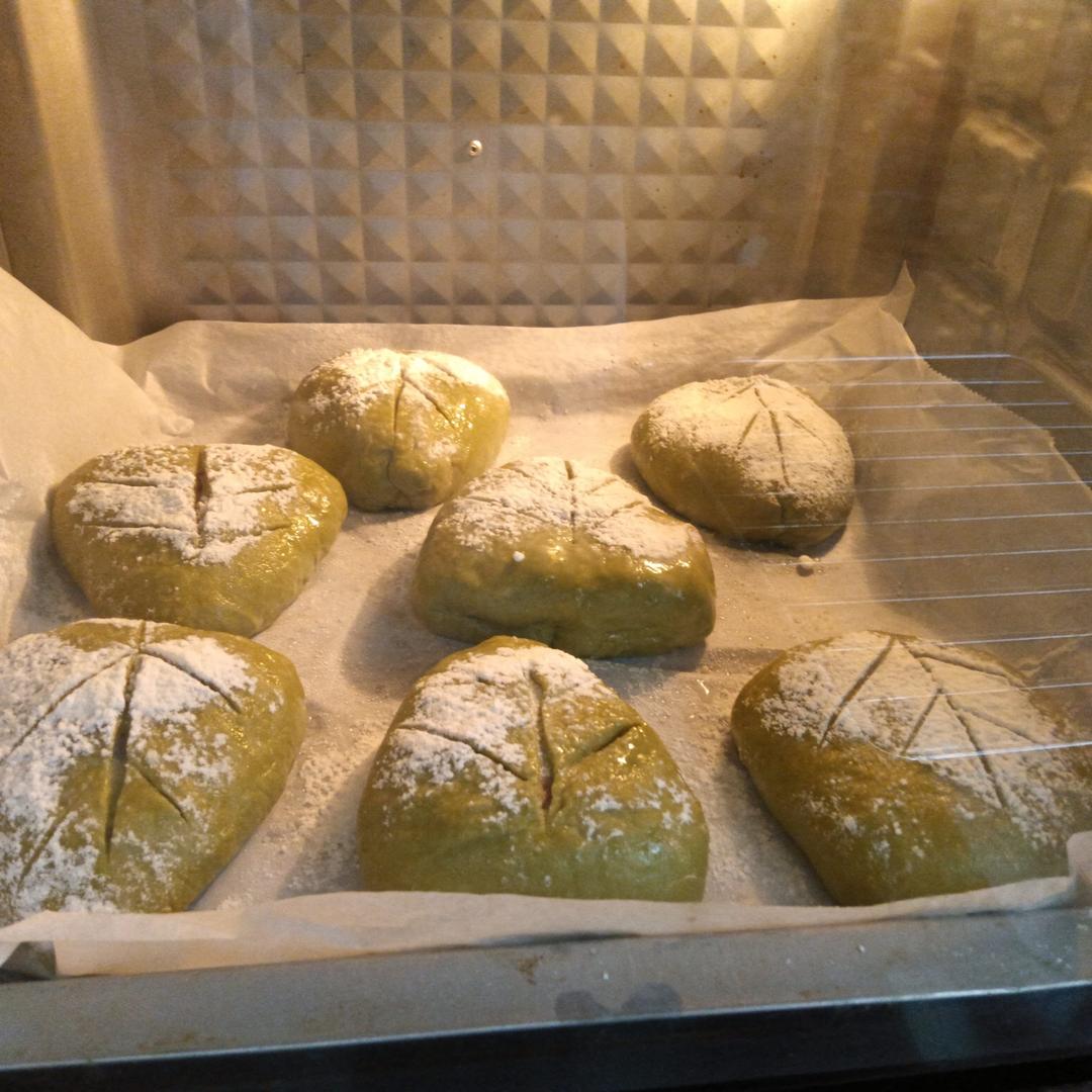 抹茶软欧（蜜豆奶酪馅）