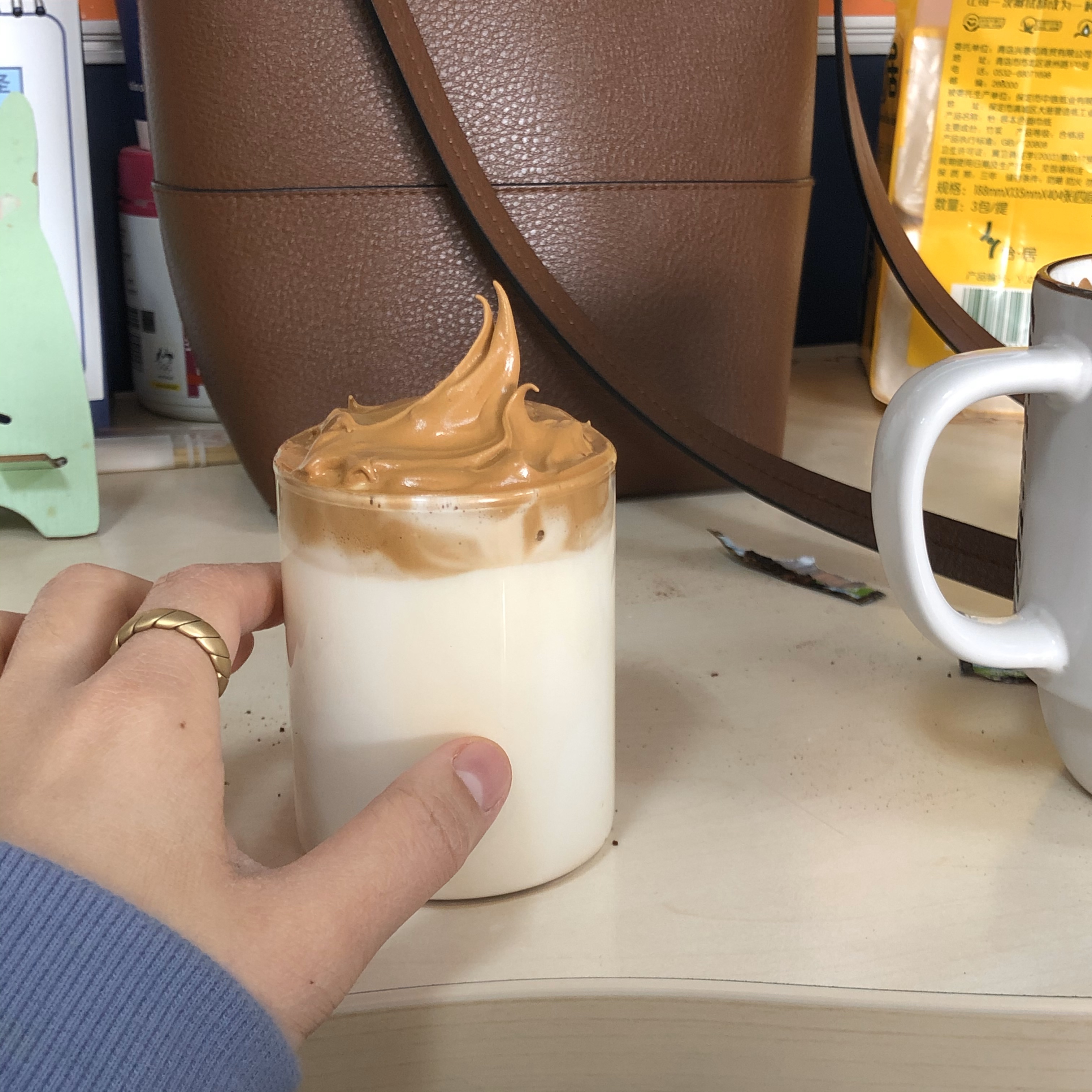 【抖音爆款】咖啡奶盖 焦糖咖啡【韩国爆款】超简单的做法