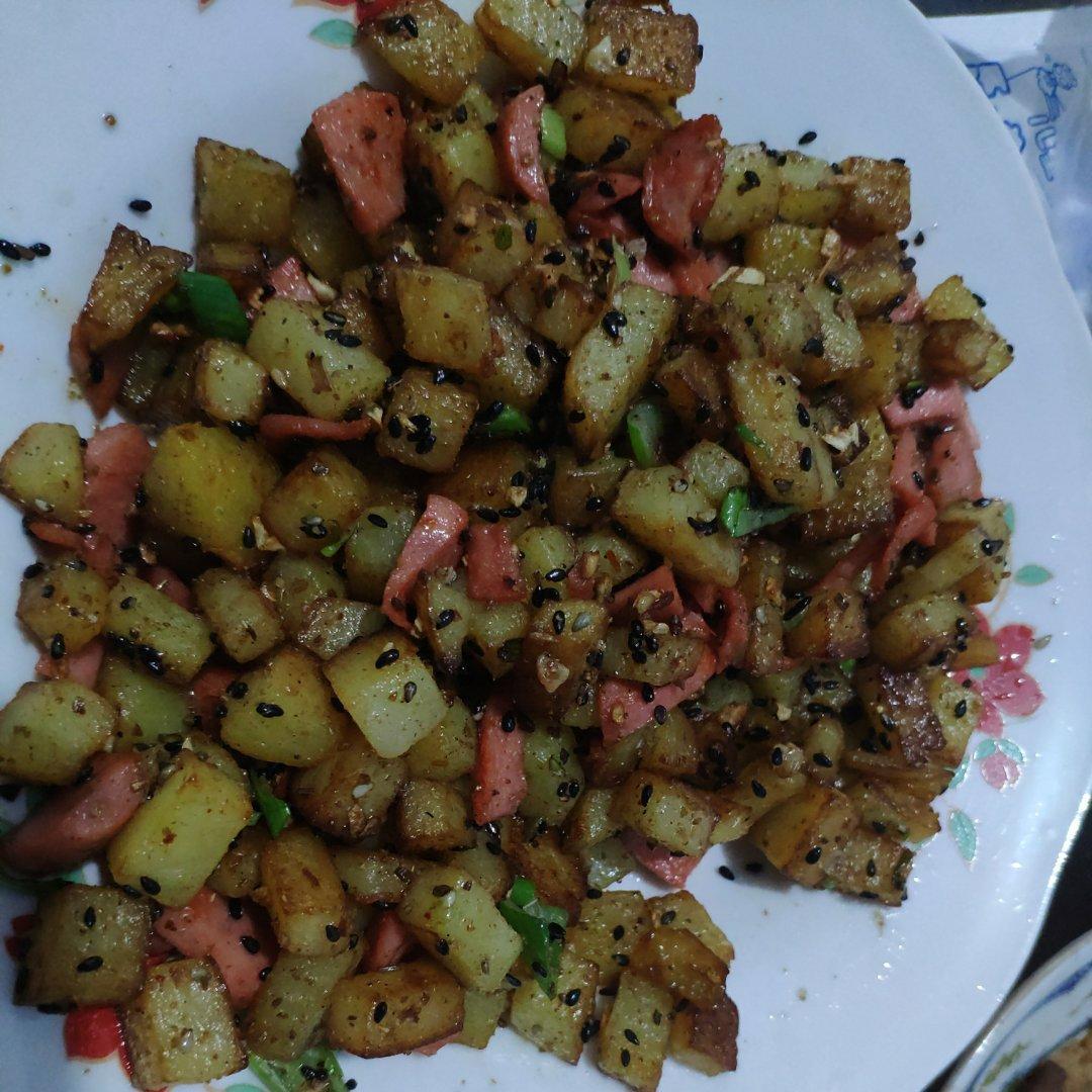 孜然土豆火腿肠 香辣过瘾还便宜！