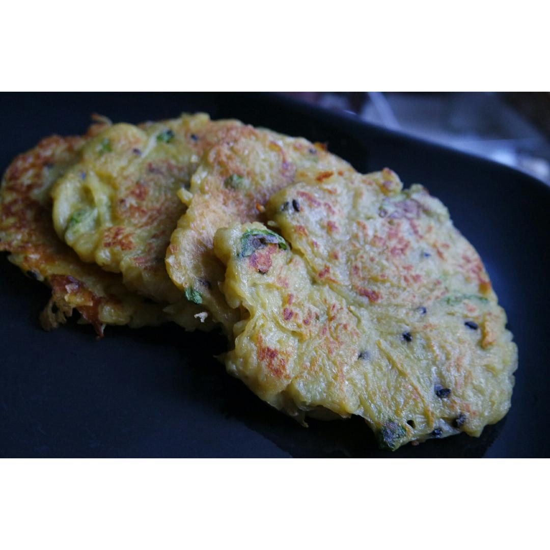 鸡蛋土豆饼