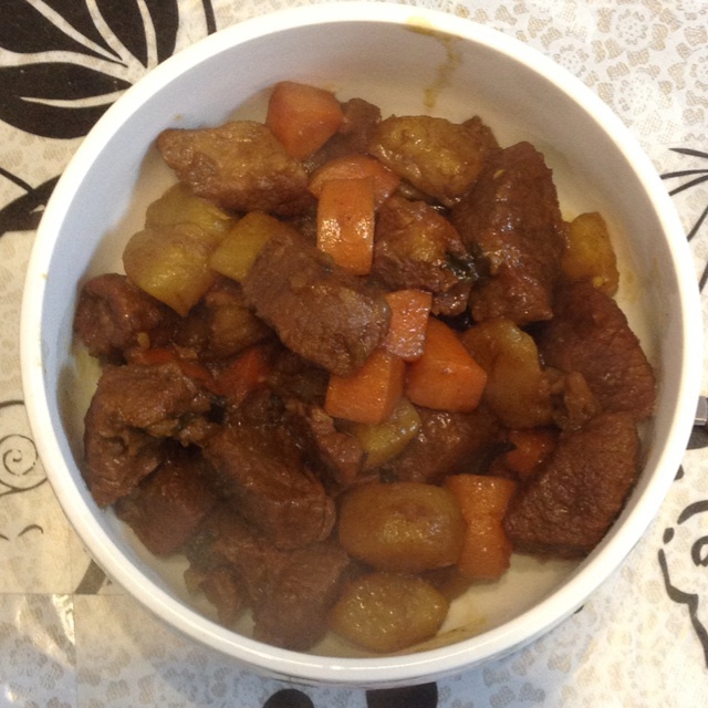 胡萝卜土豆烧牛腩