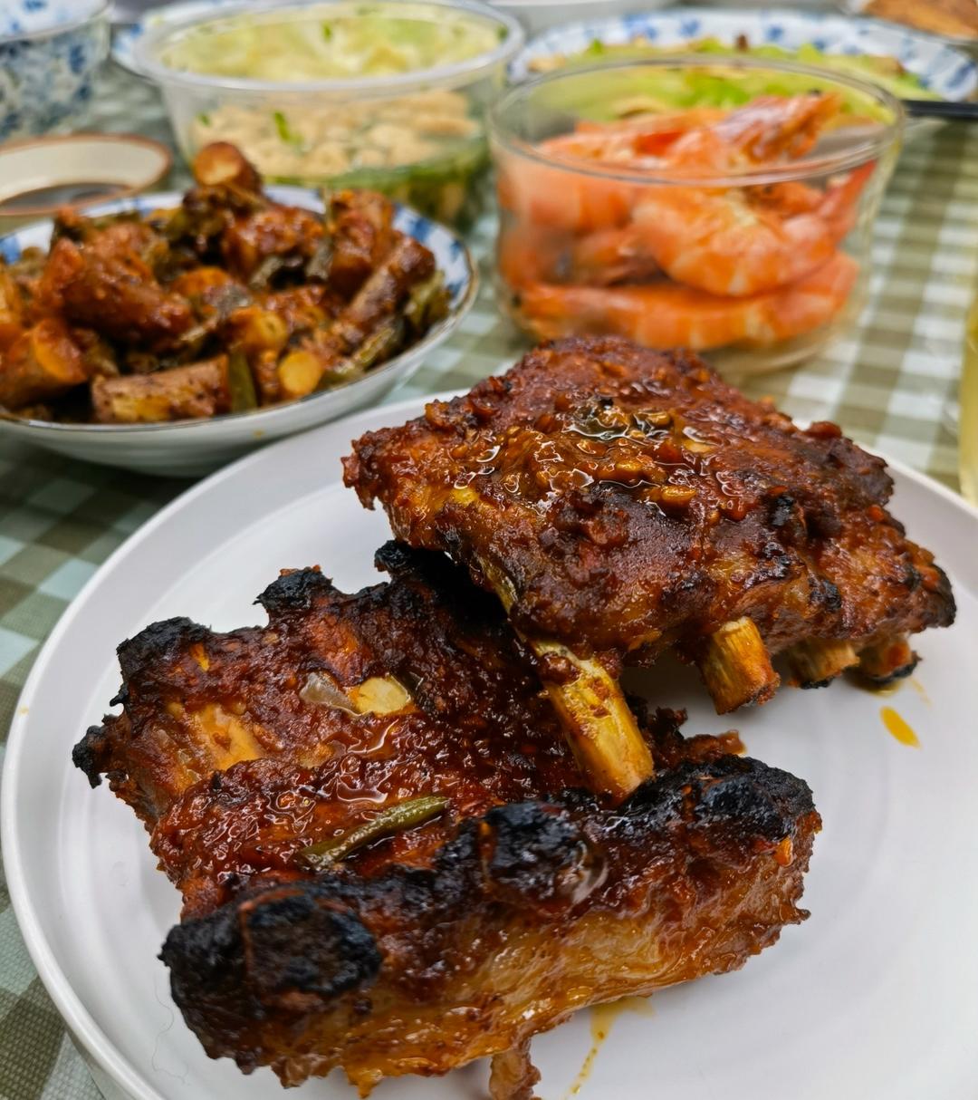 最简单的焦香软糯烤猪肋排