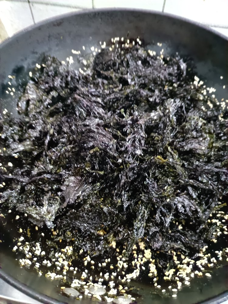 自制紫菜芝麻碎，一口香脆吃不停