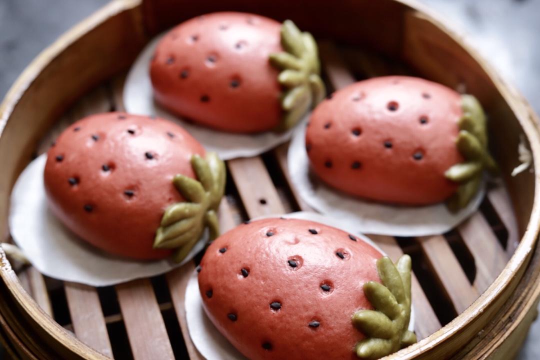 可爱到爆表的草莓馒头