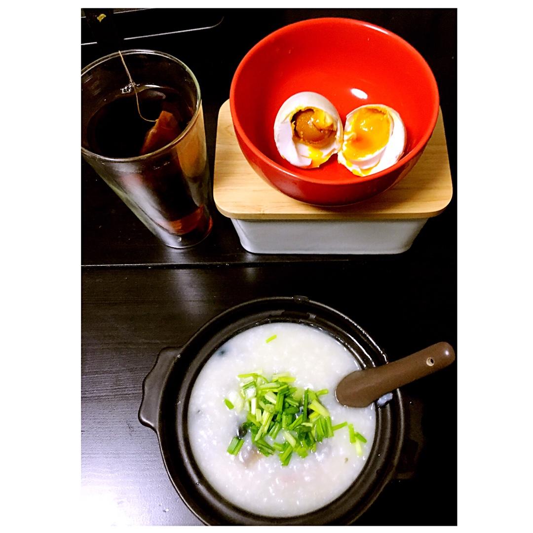 【皮蛋瘦肉粥】