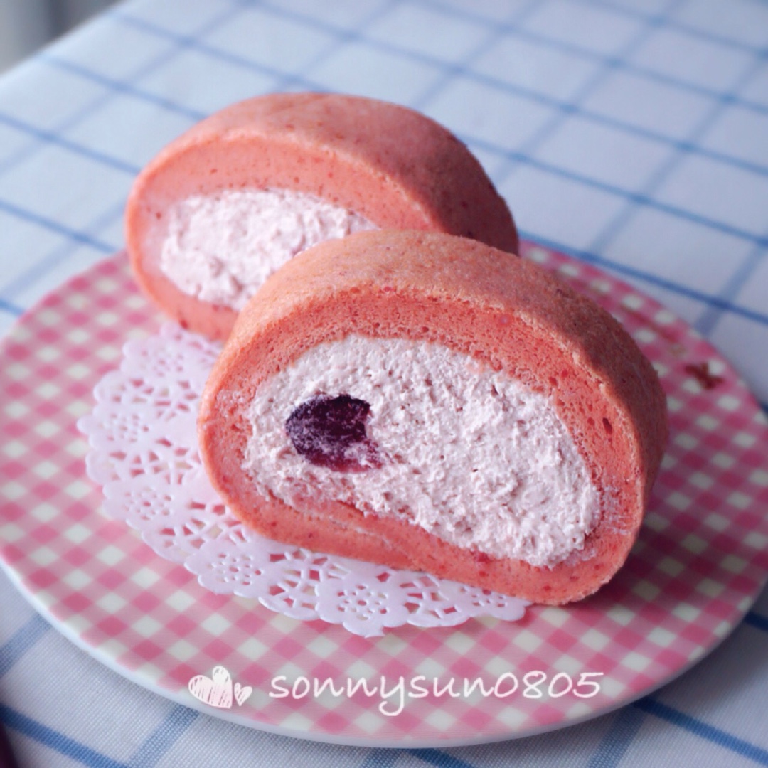 草莓奶冻卷