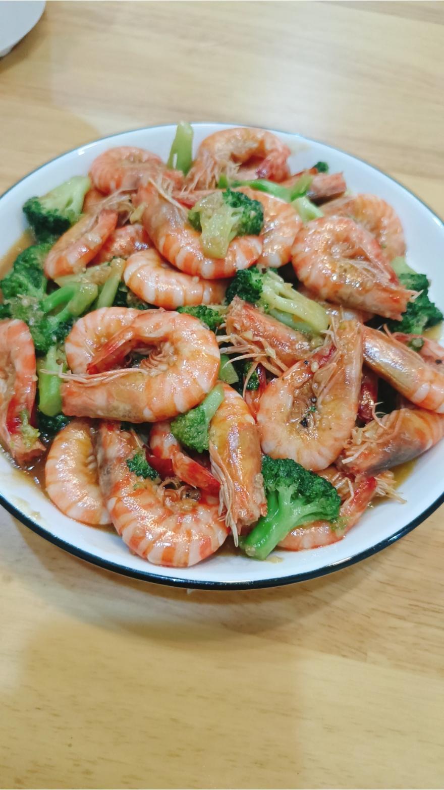 低脂低卡减脂餐～黑椒虾仁西兰花