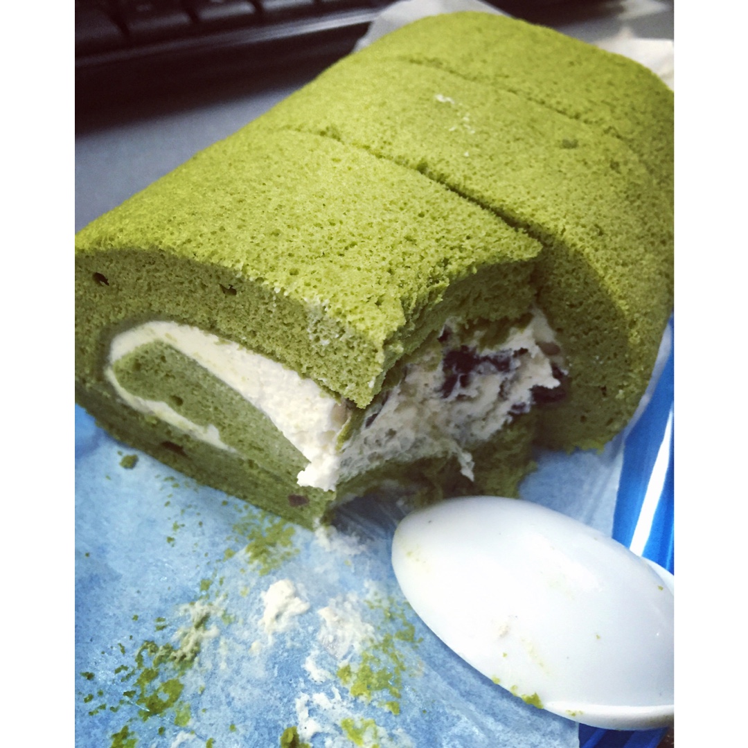 抹茶戚风蛋糕卷