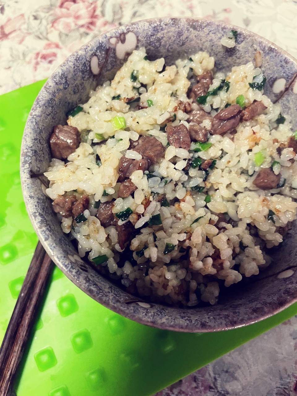 22虎年第一餐——韭菜生牛肉粒炒饭