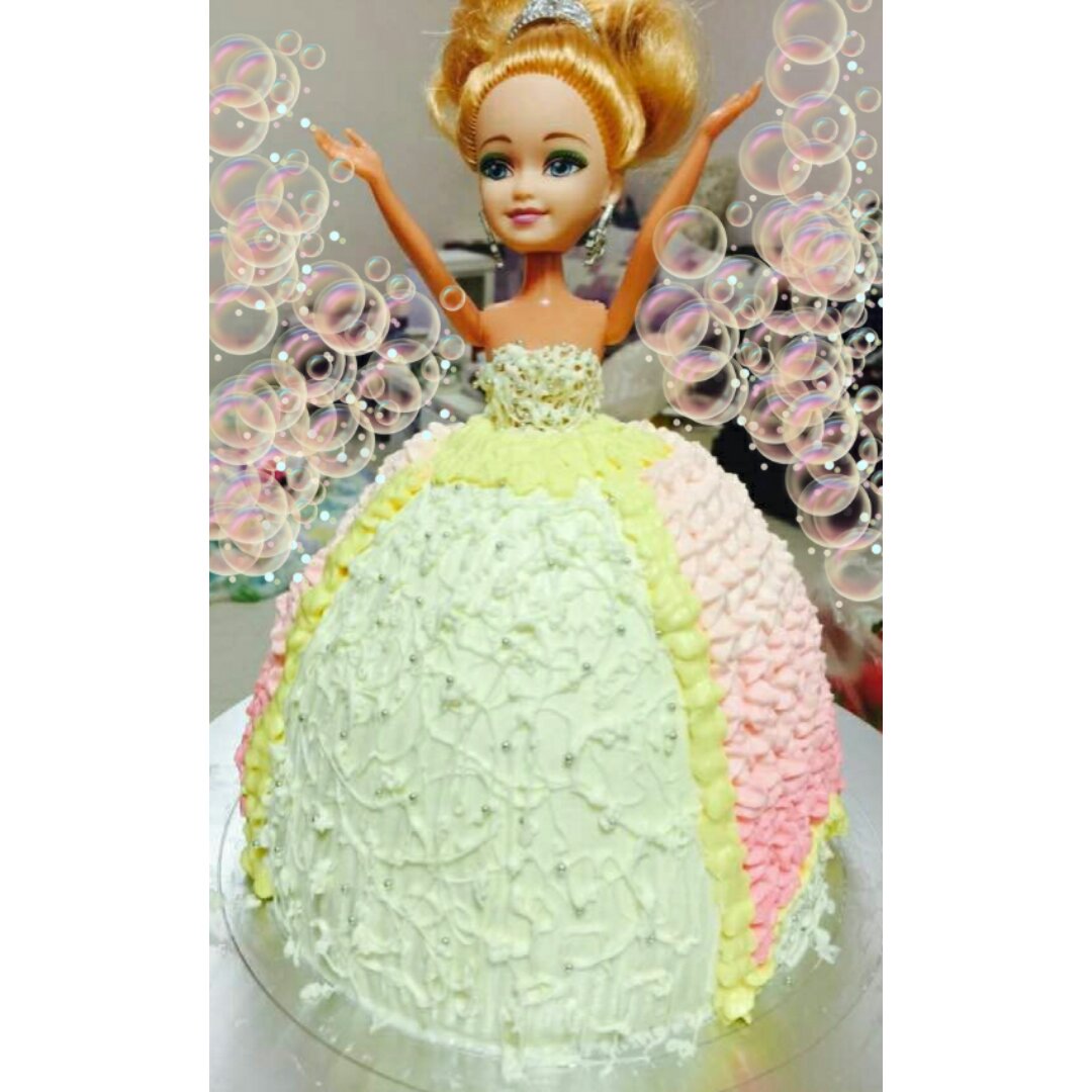 梦幻时尚的芭比蛋糕