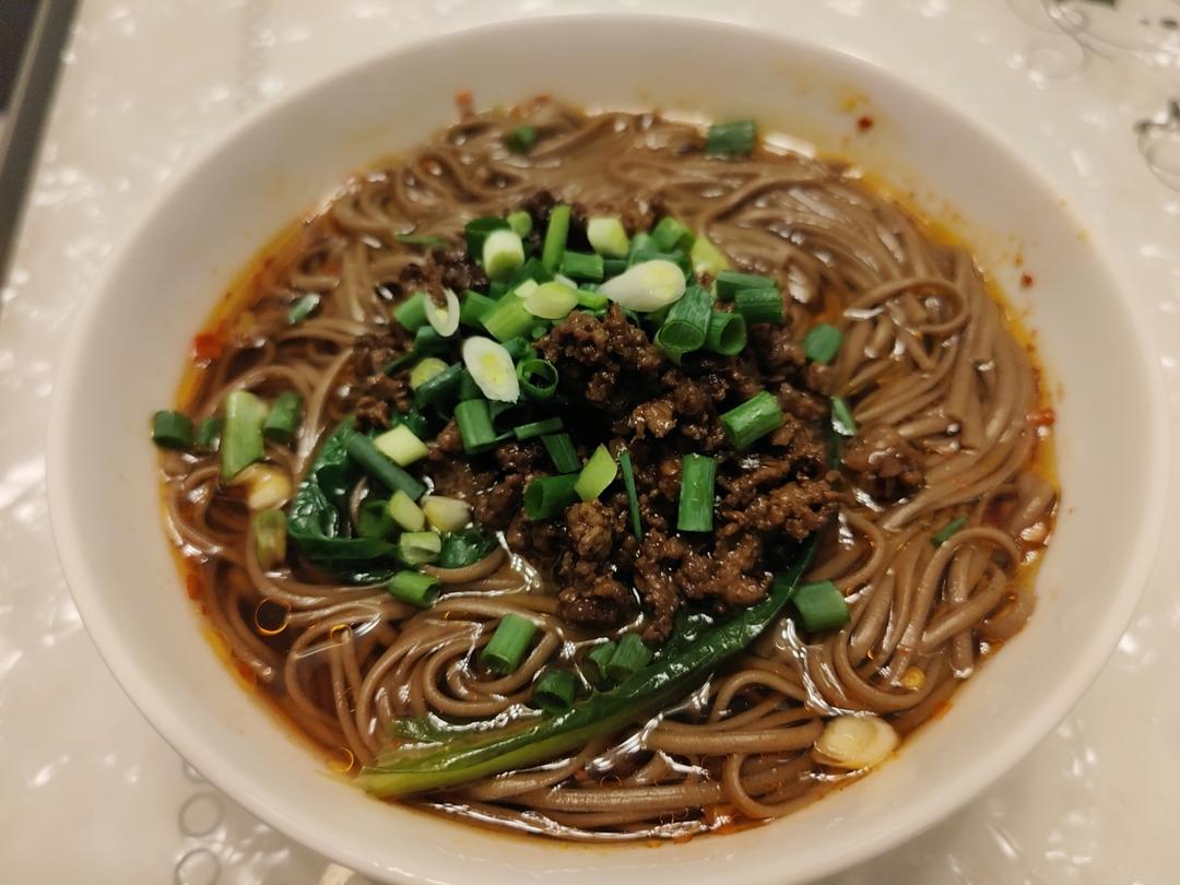 酸辣荞麦面