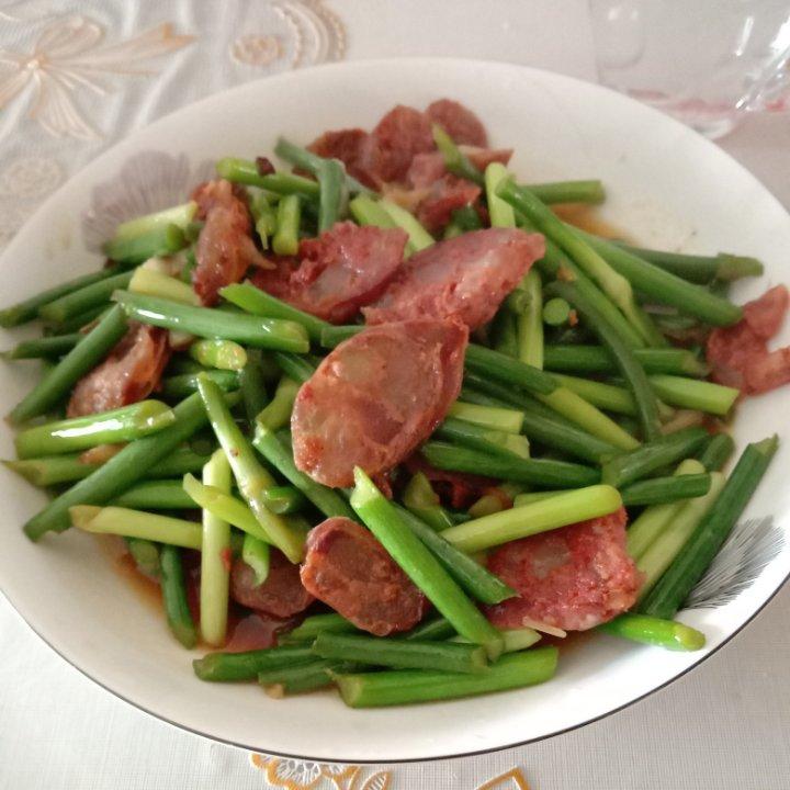 蒜薹炒香肠