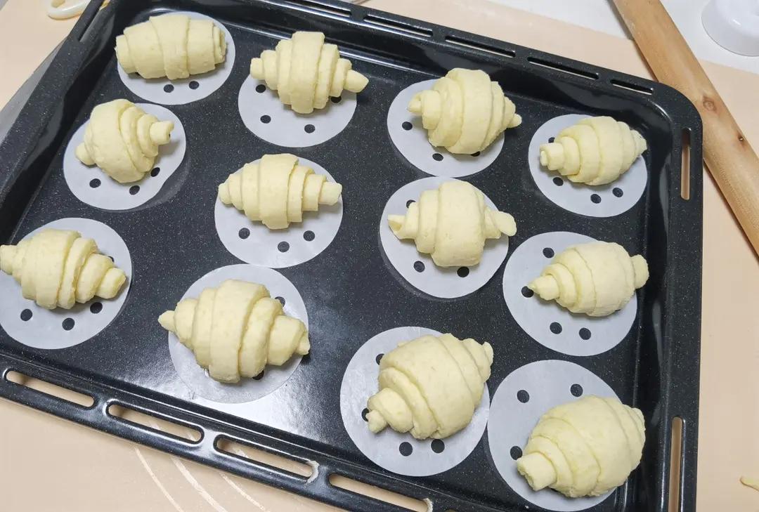 南瓜牛角馒头