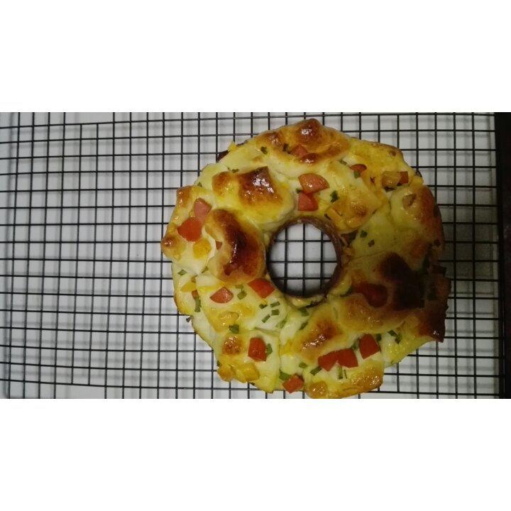 咸蛋黄培根葱香手撕包-香的没道理