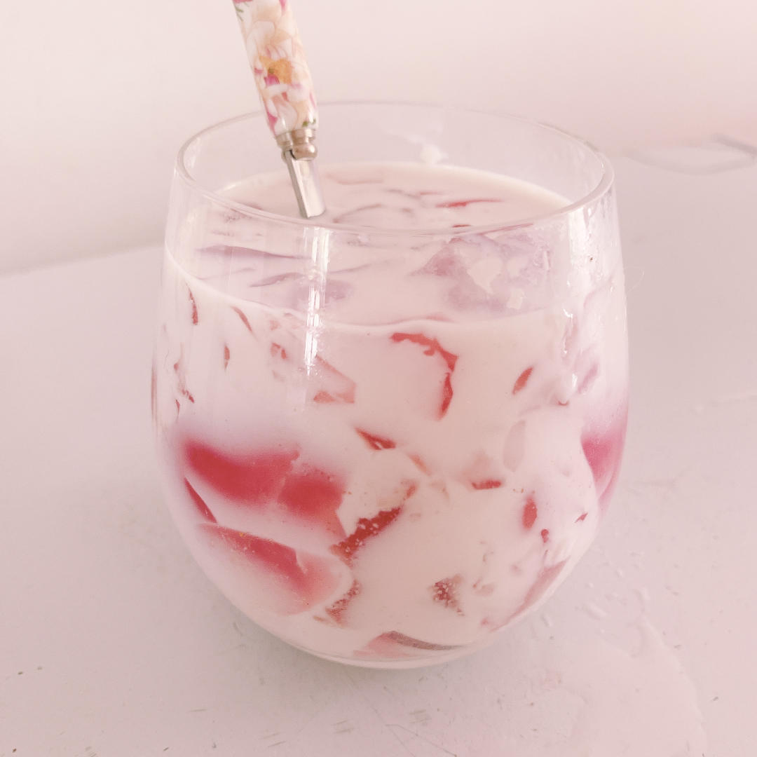 草草小食 | 夏日的葡萄夭夭奶茶——萄冻撞奶