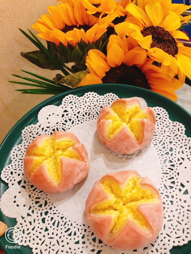 奶香椰蓉荷花酥