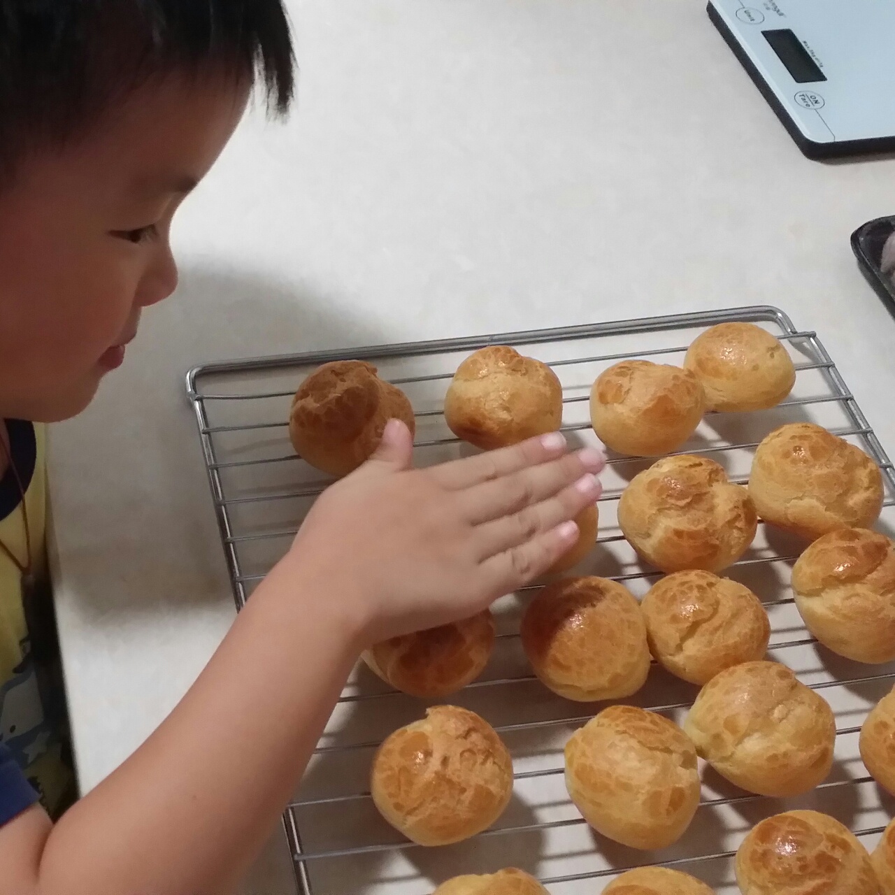 《Tinrry下午茶》教你做香草泡芙