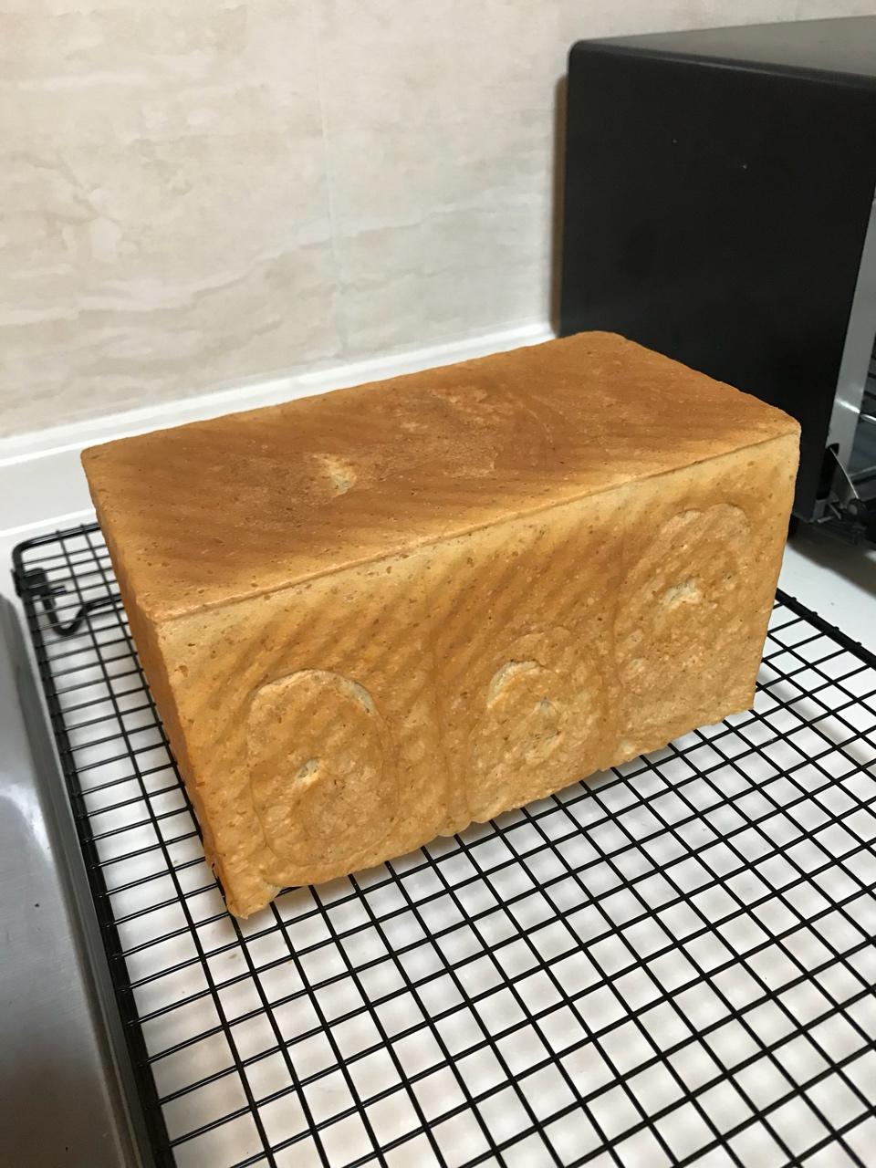 基础面包制作 Basic Bread (Loaf&Roll)