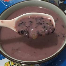 牛奶紫米粥