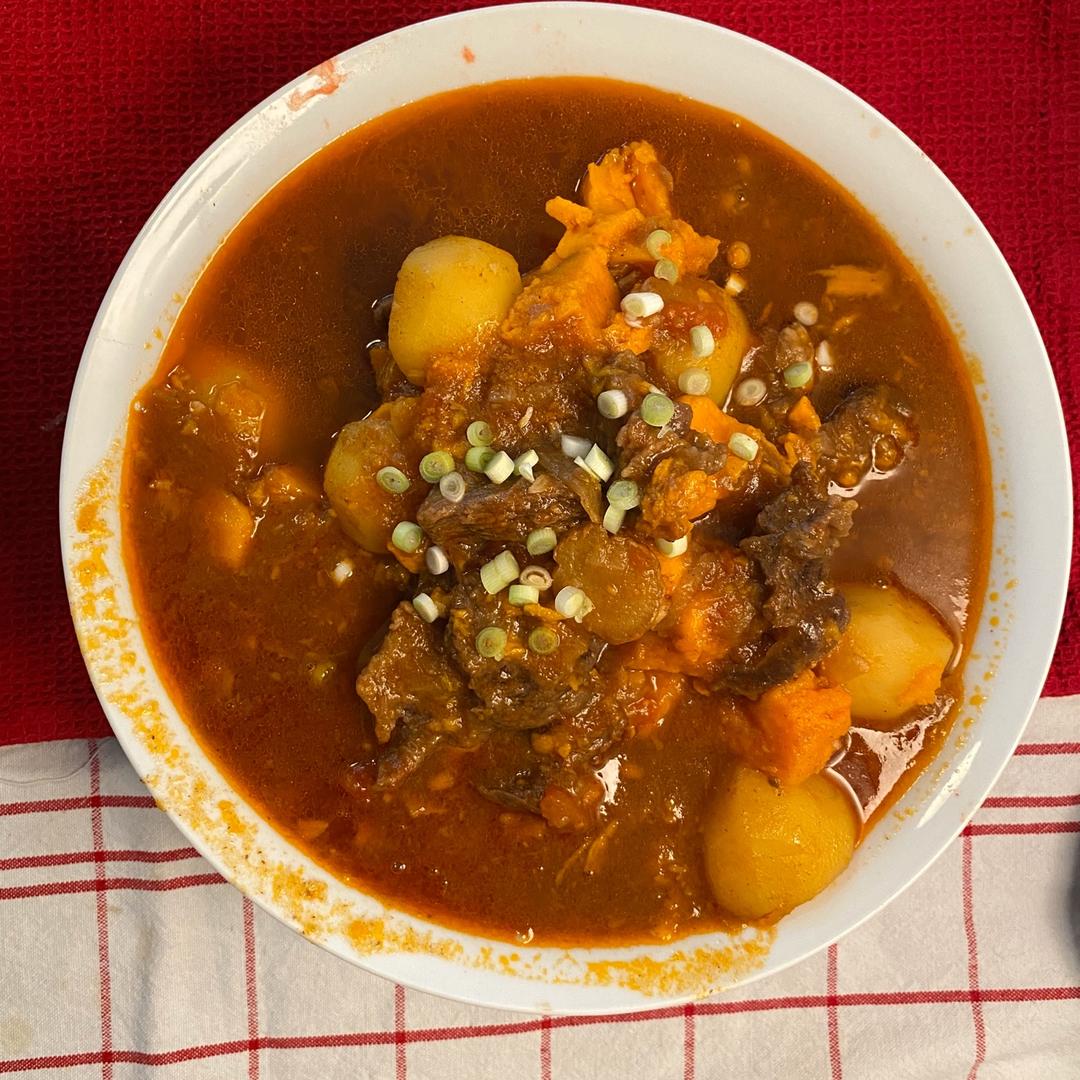 【番茄土豆炖牛腩】