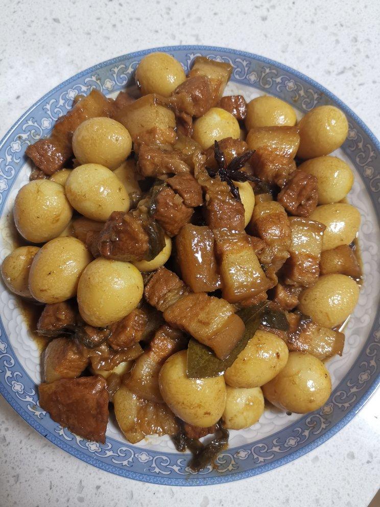 鹌鹑蛋红烧肉