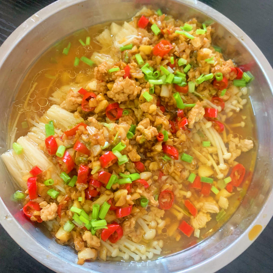 超级下饭的蒜蓉金针菇！好吃到爆